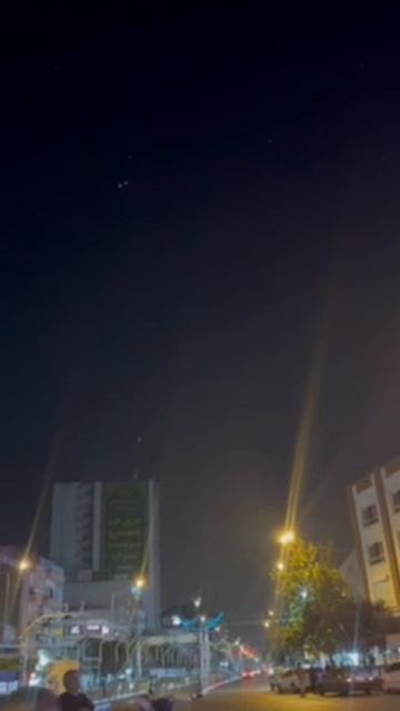 Иранцы на улице празднуют удары по Израилю !!!