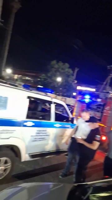 ЖИЛЬЦОВ ЭВАКУИРОВАЛИ: в ЖК "Красный Аксай" произошло возгорание. Жильцов эвакуировали с места.