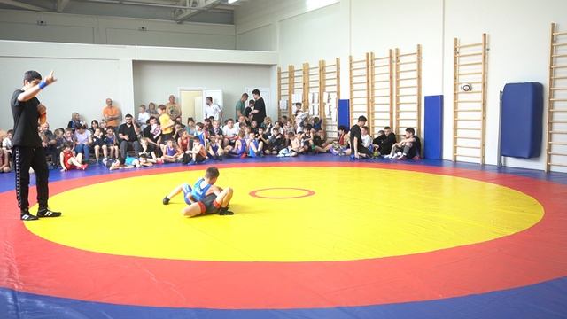 Греко-римская борьба! Младшие 25 кг. Маркаров Сергей (Новокубанск)-Цеменко Дамир(Новопокровский р-н)