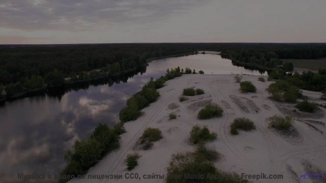 Каждый кадр - словно открытка, ожившая под музыку - The Beach -- Podington Bear -- The Hump (Box Set