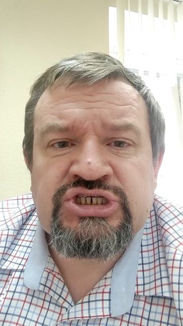Аркадий думал про Оксану...