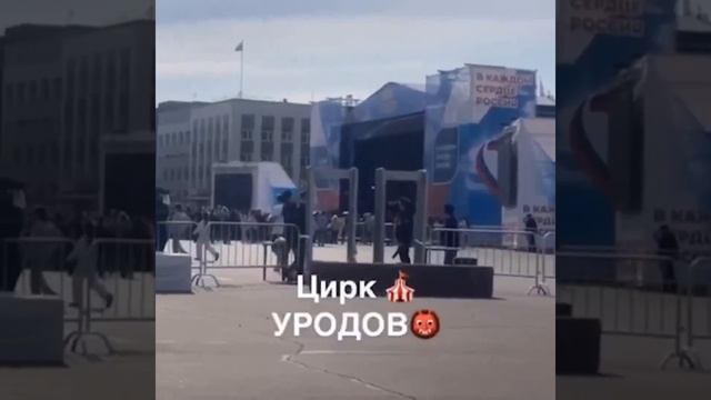 Обколотая ботоксом блогерша из Иркутска, записавшая видео с пожеланиями смерти военным РФ, не сож...