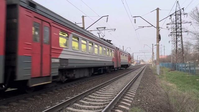 Электропоезд ЭД9М-0207 с сообщением №6156 Лихая-Ростов-Гл?