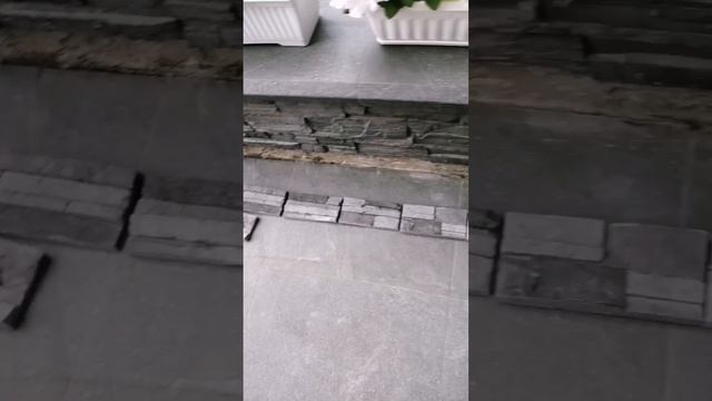 Камень к плитке.