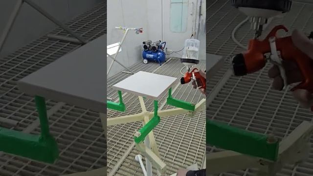 Опробовали новое оборудование для покраски мебельных фасадов , безпоршневой компремсор и пистолет