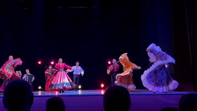 Рада Вербицкая и цыганская группа из Санкт-Петербурга" ЛЭЙЛИ"