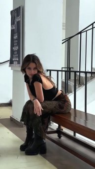 dQynmX_FJUQ - This girl looks stunning in these outfit #shorts #style #fashion