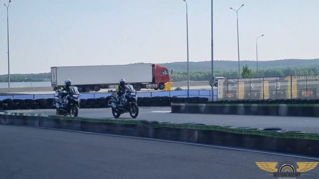 МотоБатальон тренируется в МотоАкадемии
