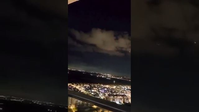 🔥🤯☝️⚡Иран стирает Израиль с лица земли 
Еще кадры ударов по Израилю.

Война в прямом эфире.