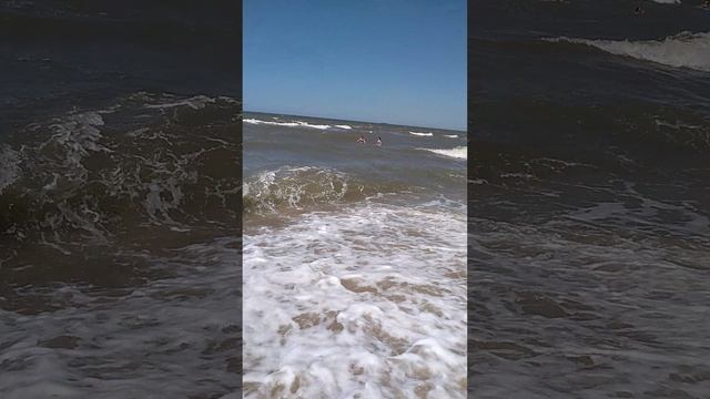 Выходим из теплых вод Азовского моря, в июле +24 в станице ГОЛУБИЦКАЯ