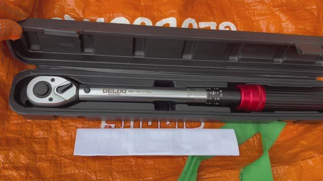 Динамометрический ключ Delixi 10-120 NM механический, прошёл проверку