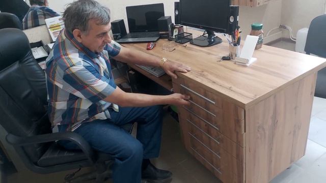 Как правильно сделать офисный стол