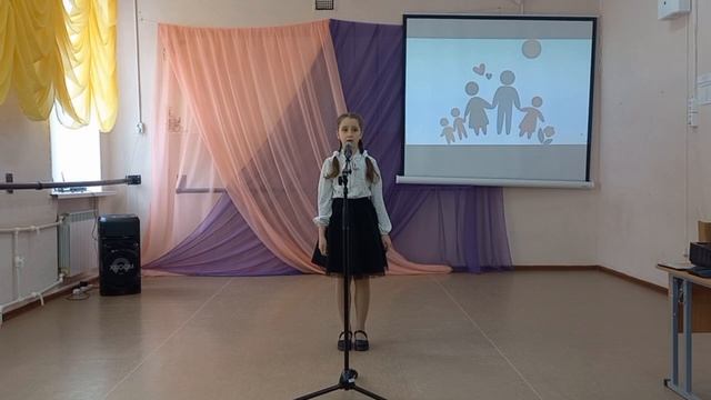 Семья - это счастье, любовь и удача. Мария Лангер