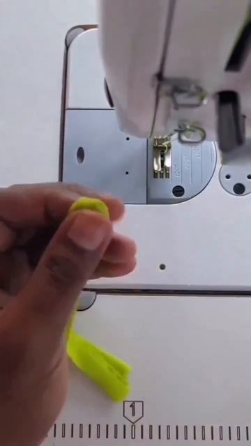 Как вшить молнию в горловину | Магазин "Мои ткани"