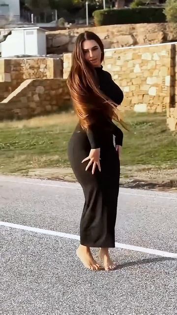 UkjjO9o2oRY - Stunning black tight bodycon dress： Dinner outfit idea #fashion  #style #outfit #short