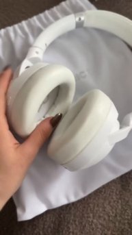 Купили наушники. Чуть Маршаллы не взял. Отговорила. Эти по функционалу лучше. А что вы скажете?