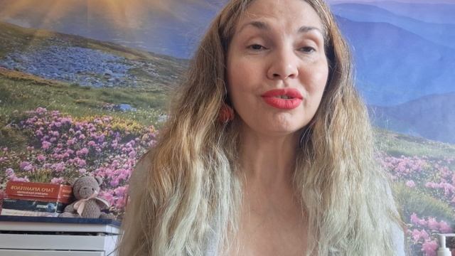 Эмоциональная, холодная и незаинтересованность при знакомстве показывает отношение к человеку