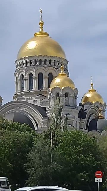 #седм1поПятидесятСплошная
Ибо знаем, что, когда земной наш дом, эта хижина, разрушится, мы имеем