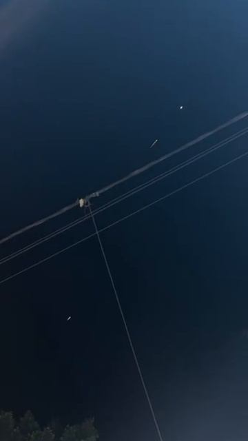 Еще кадры запущенной баллистики в сторону Израиля.
 На последнем видео запуск израильских противорак