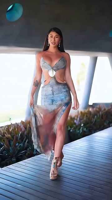 SJXqz8lsNzk - Classy tight floral thigh dress summer outfit idea for the day #fashion  #style #outfi