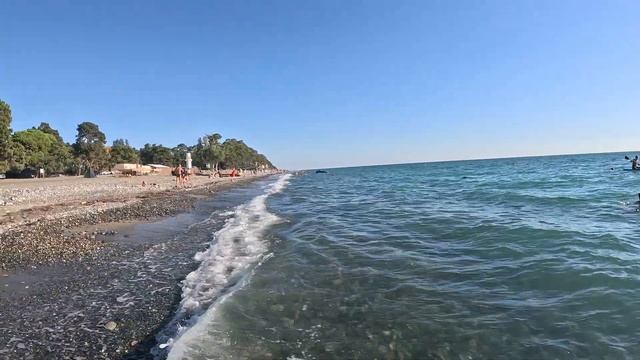 Пляж посёлка Агудзера в Абхазии