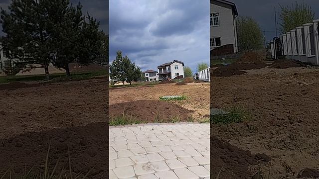 участок в уровень с брусчаткой, 20 кубов земли, цветник