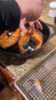 Как быстро убрать кости красной рыбы