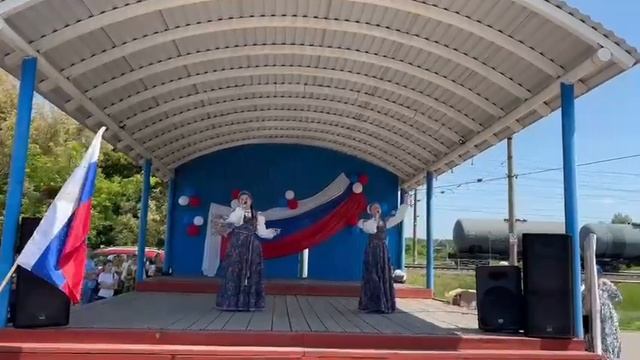 Дуэт Арина Лесникова и Полина Бортникова День России 2025.mp4