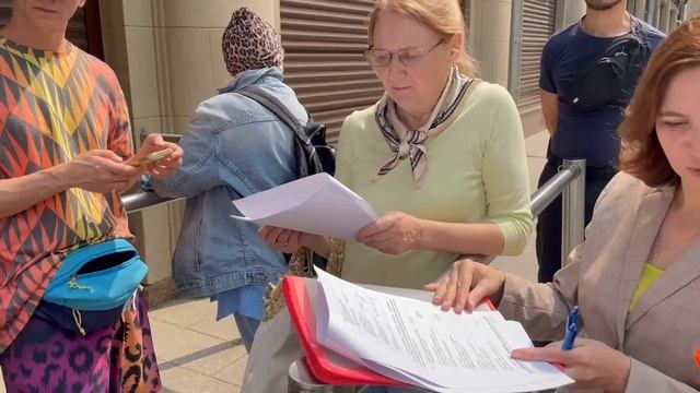 идём в аппарат президента