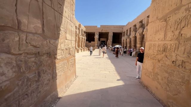 Oblitus praeteritum. Luxor. Karnak Temple.