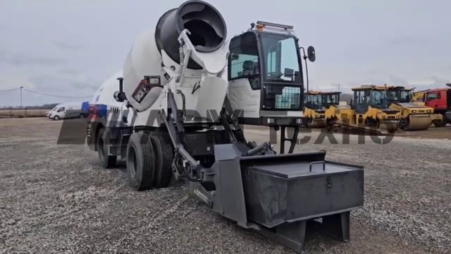 XCMG SLM4V - самозагружающийся бетоносмеситель