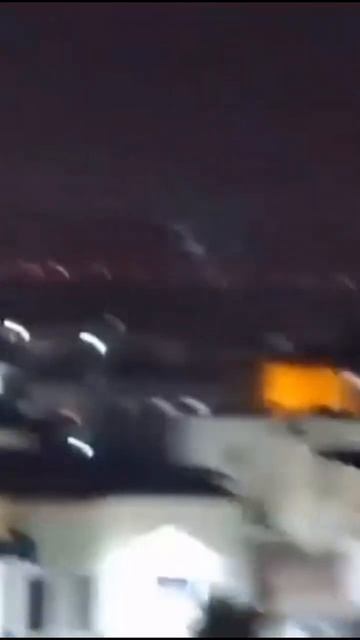 Прилеты иранских баллистических ракет в Израиле, – видео очевидцев.