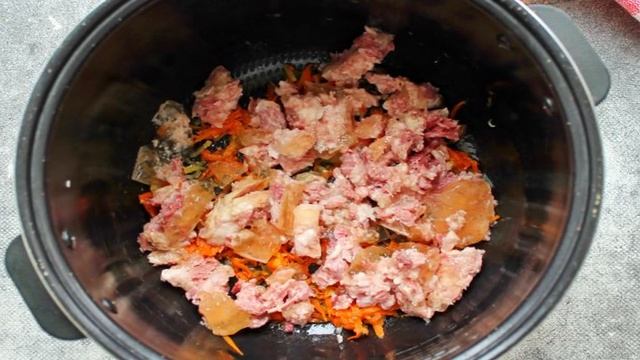 Гречка с тушенкой в мультиварке