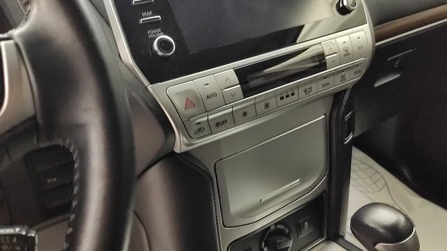 Обзор Toyota Land Cruiser Prado 150 2022 года в Новосибирске