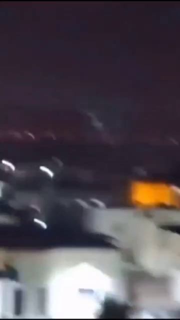 ⚡️🇮🇷 Иран наносит удары по "десяткам целей" в Израиле, в том числе военным центрам, авиабазам, — К