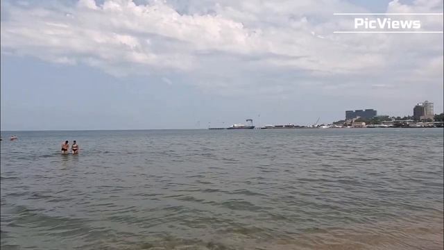 Анапа Центральный пляж сегодня 13 июня 2025. Какая обстановка на пляже, море и погода сейчас в Анапе