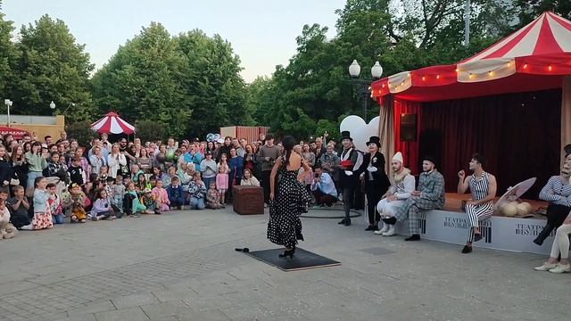 "Антикварный цирк", феерическое выступление, ищите в расписании фестиваля "Театральный бульвар"❗