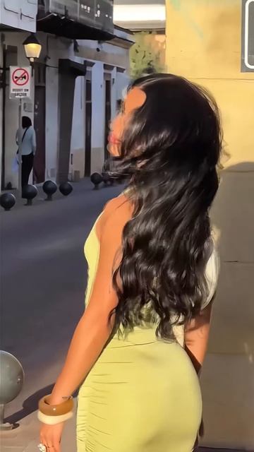 Stunning tight bodycon minidress： Street style outfit idea #fashion  #style #outfit #shorts