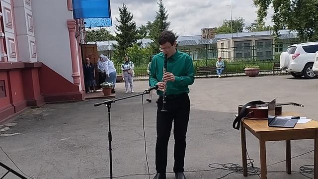 Одна снежинка - еще не снег, одна дождинка - еще не дождь