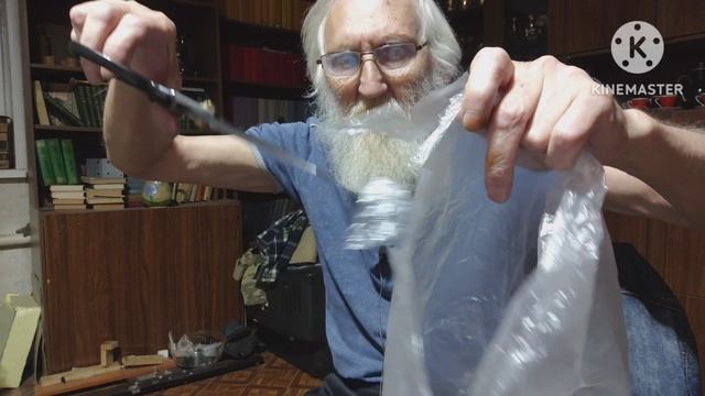 Заточил портняжные ножницы.