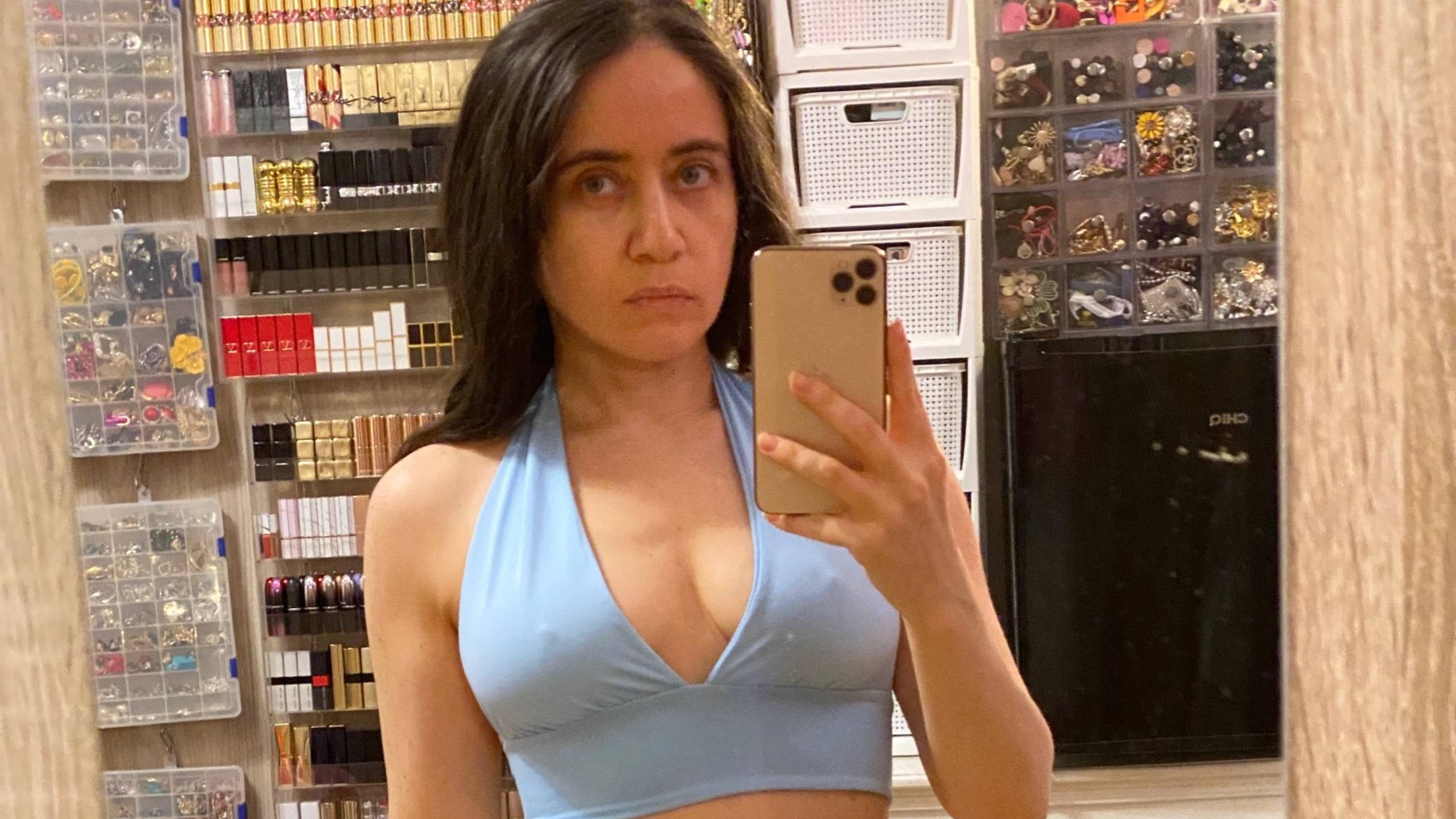 Сегодня в Пятницу 13-е Алиночке исполнилось 46 годиков и 9 месяцев :-)