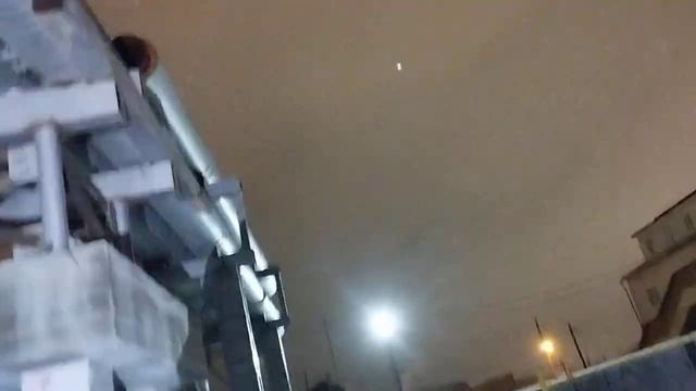 Султан обваривает трубу 530 на просвет .mp4
