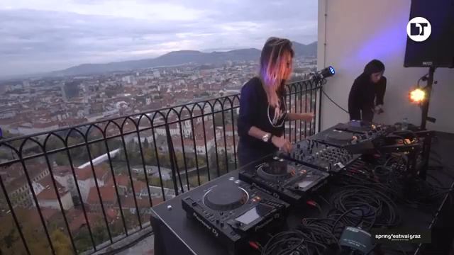 Deborah De Luca & Ballarak - The Sound of K