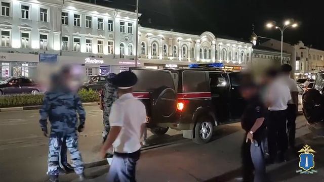 В отделение доставили 54 человека: сотрудники полиции при силовой поддержке бойцов Росгвардии провел