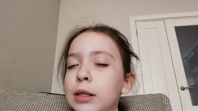 в описании видео