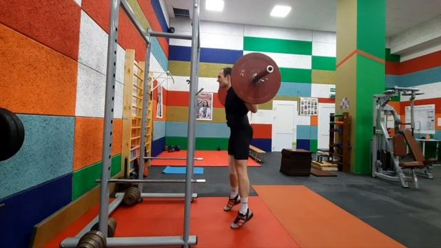 Упражнение со штангой - твои ноги будут рады...