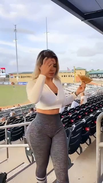 NHFO8HBU9vU - Beautiful model in tight sports wear for working out #fashion  #style #outfit #shorts