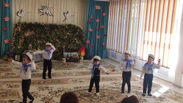 Танец Яблочко/детский сад/средняя группа