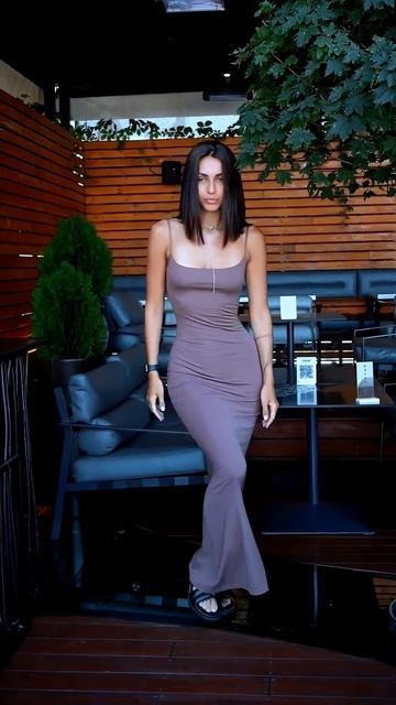 IhakAz-zVPY - This girl looks stunning in this dress #shorts