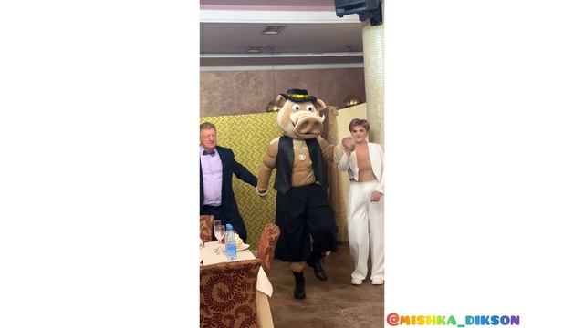 Свинка и Свин . Ричард и Донна Роза на свадьбе!